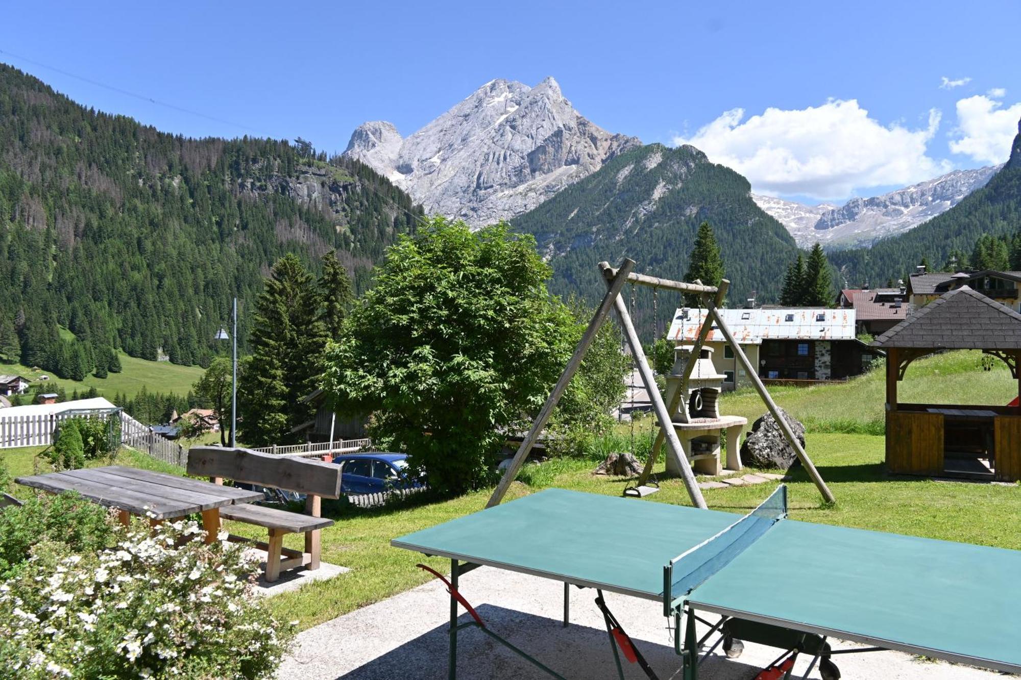 Albergo Majorka Canazei Exterior foto