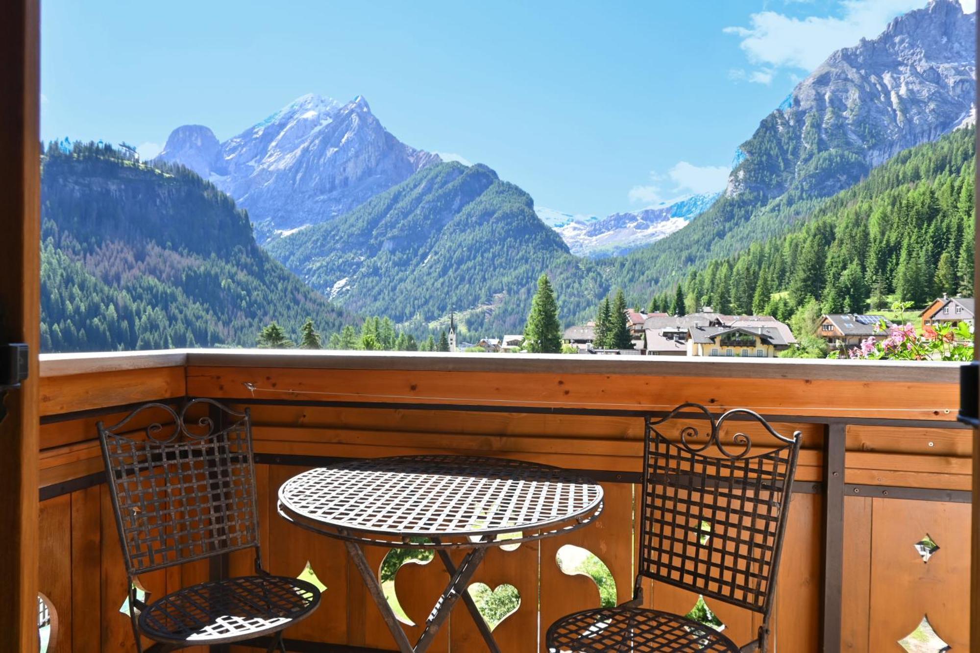 Albergo Majorka Canazei Exterior foto